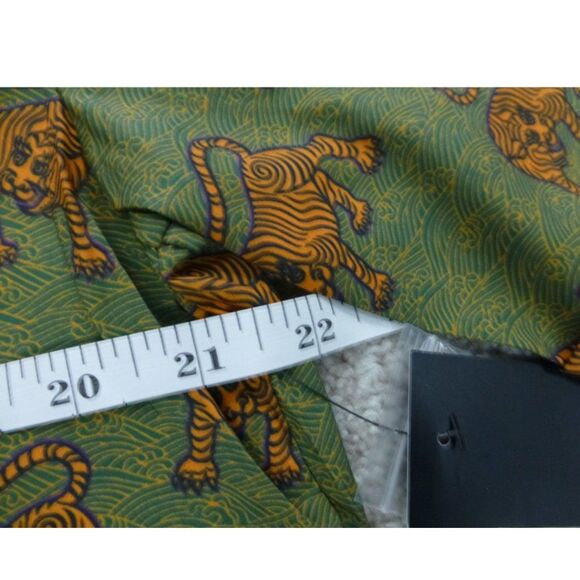 NWT Evryday Jane Green Tiger Print Button Up Short SleeveTop - Picture 11 of 13